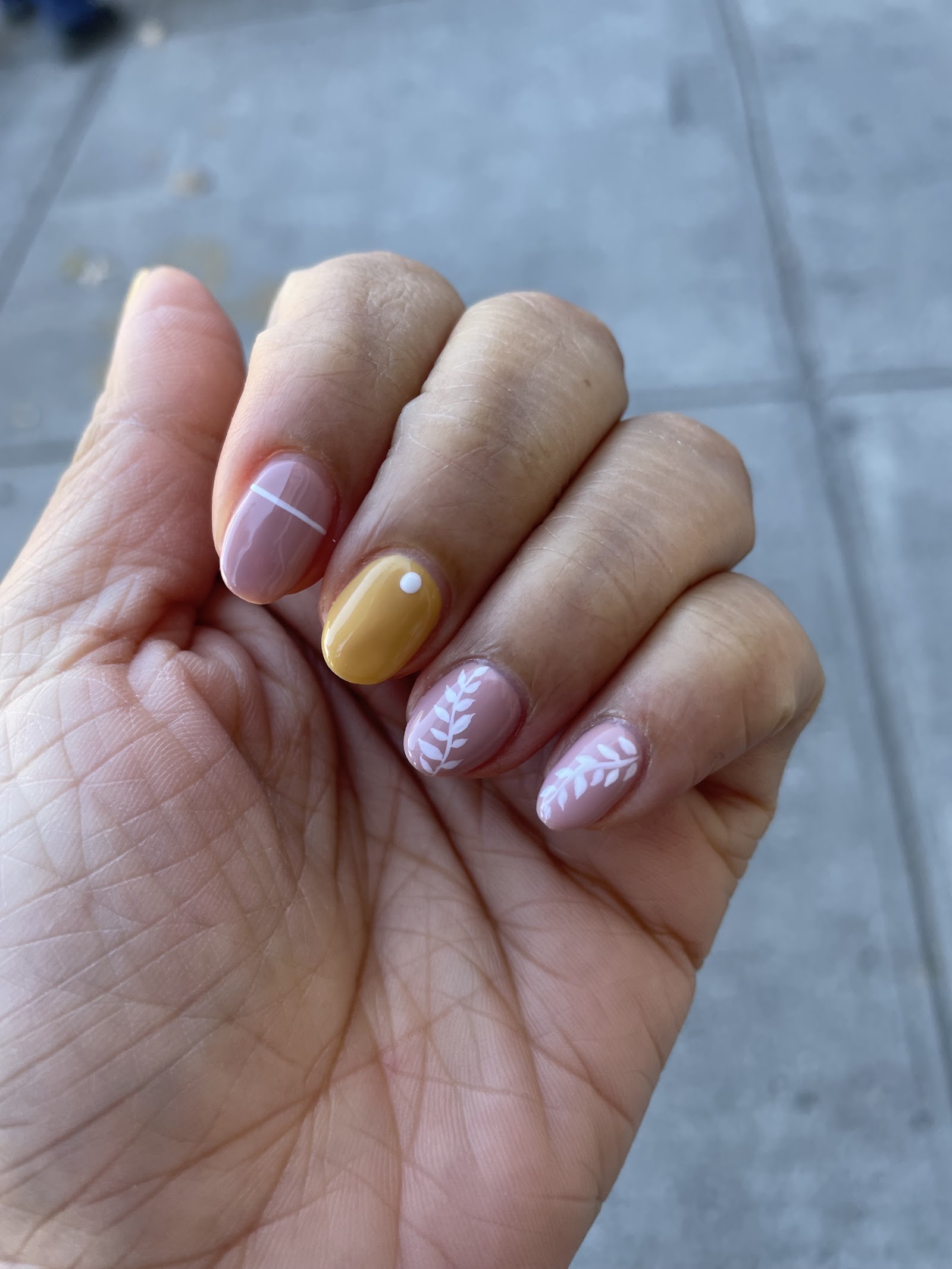 Primp & Polish (Lorimer) nail photo 3